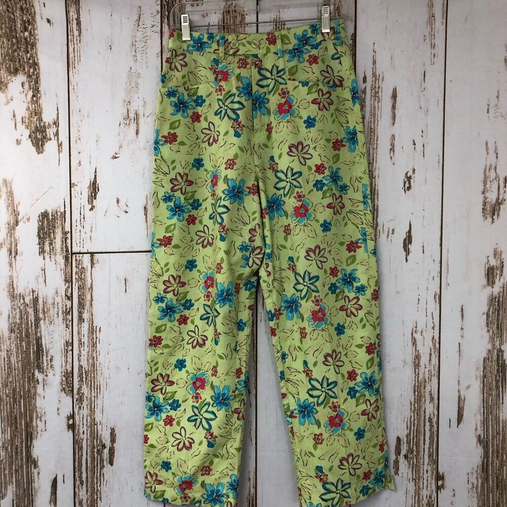 Chelsea Studio, Floral Crop Pants, Size 6. In excellent condition!